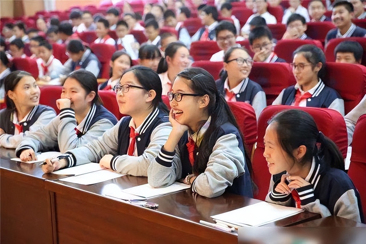 班级里这三类学生，在毕业后会混得不错，未来同学聚会上就能发现