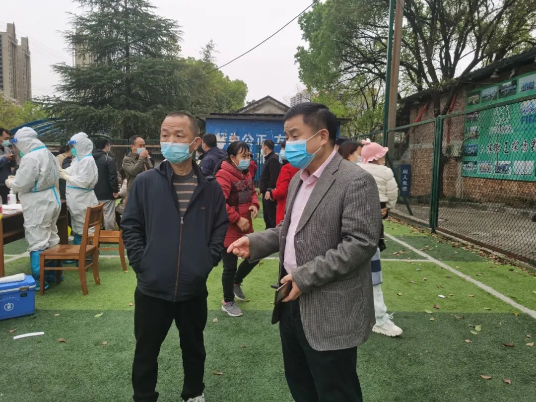 市人大常委会机关：下沉一线督导 共筑防疫屏障