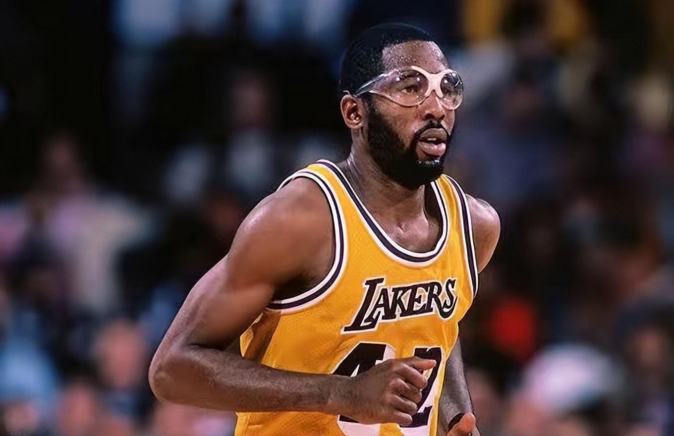 nba有哪些分卫状元(80年至今NBA一共出现了41位状元，哪个位置状元最多？分卫仅三人)