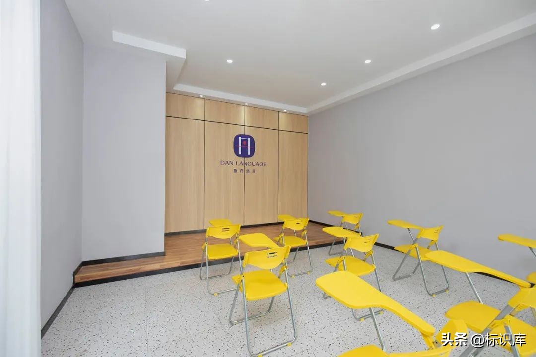 教育导视｜殷丹语言艺术培训学校导视设计