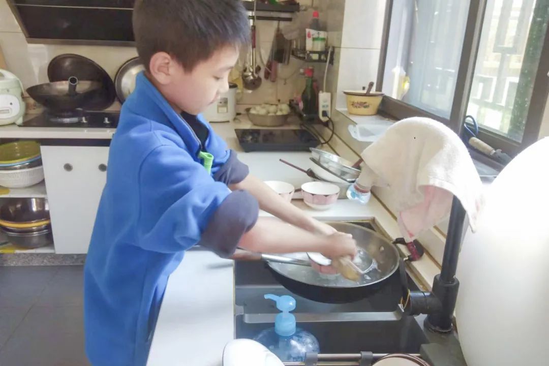 永安小学开展“弘扬劳动精神，传承中华美德”主题综合实践活动