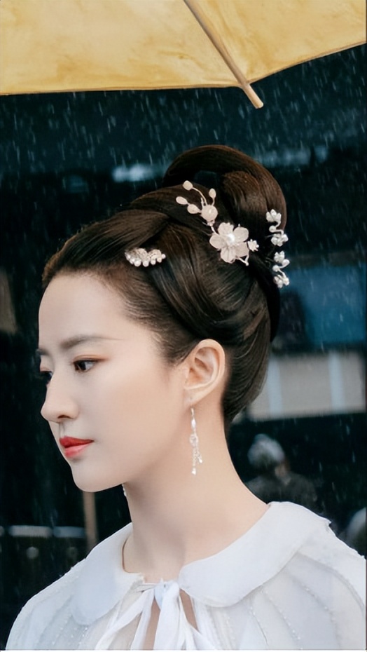 仙女姐姐神颜再营业，肌肤白皙真的很重要