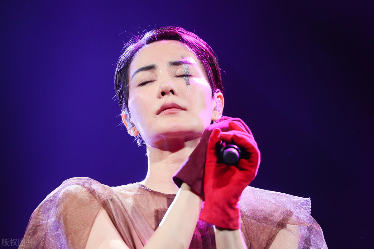 花钱如流水的6位女星：有钱也养不起，她们的高消费你想都想不到
