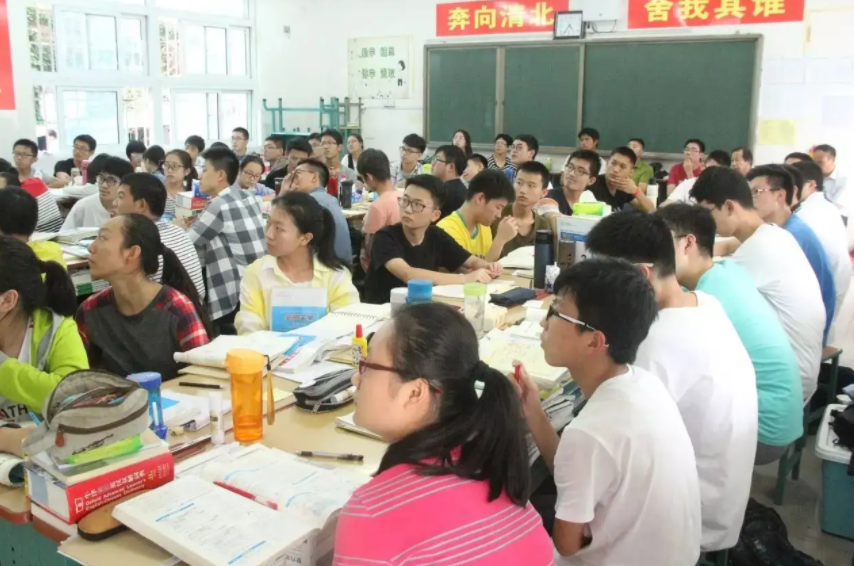 新高考模式下，为何不建议选“物生地”，不同年龄老师有不同解释