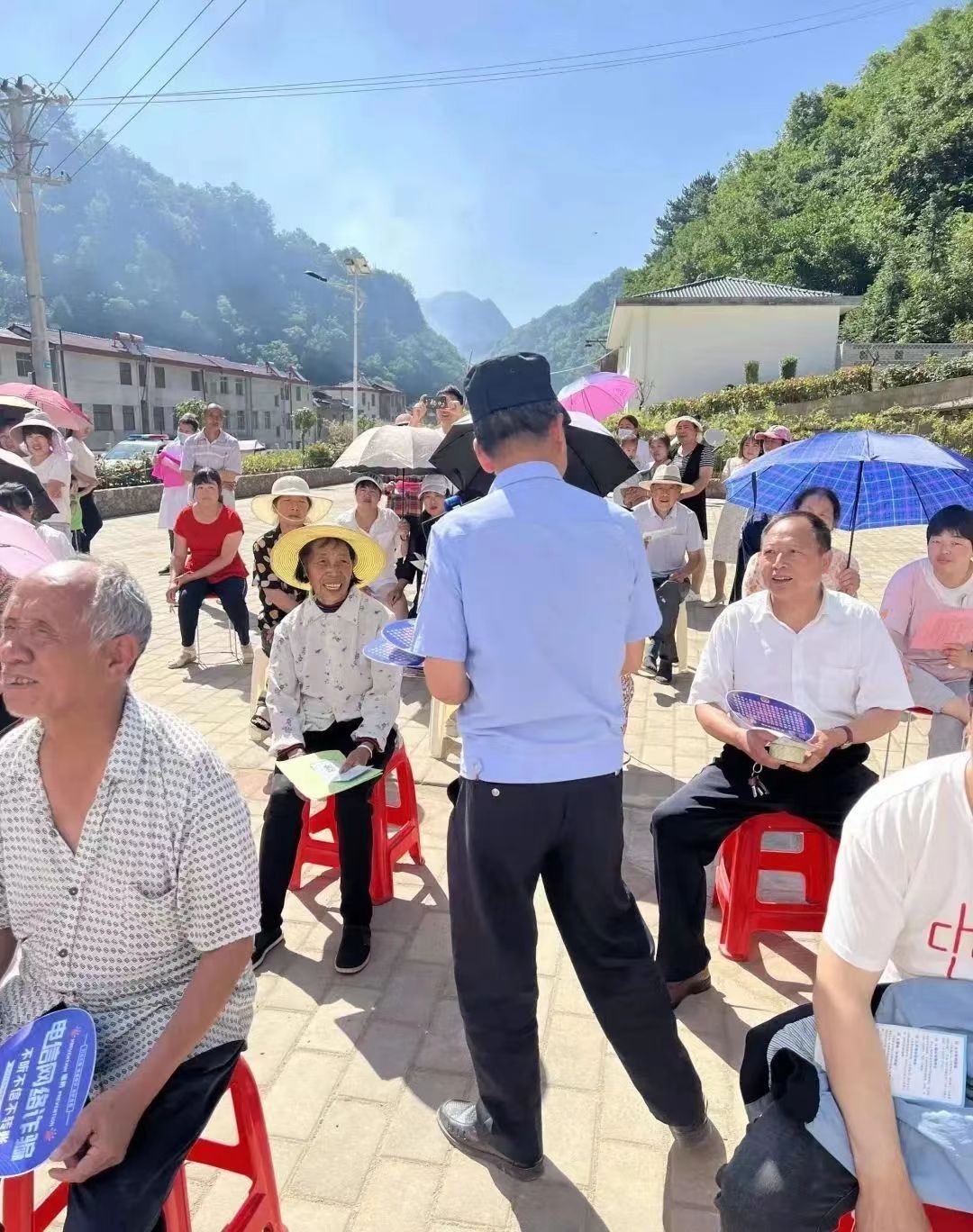 保护老年人的“钱袋子”镇安县多部门联合整治养老诈骗行为