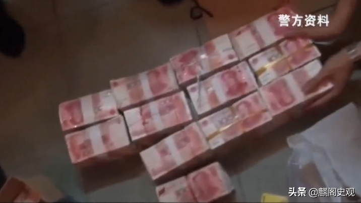 16年浙江服装厂一员工，月流水1亿引警方怀疑，调查牵出200亿大案