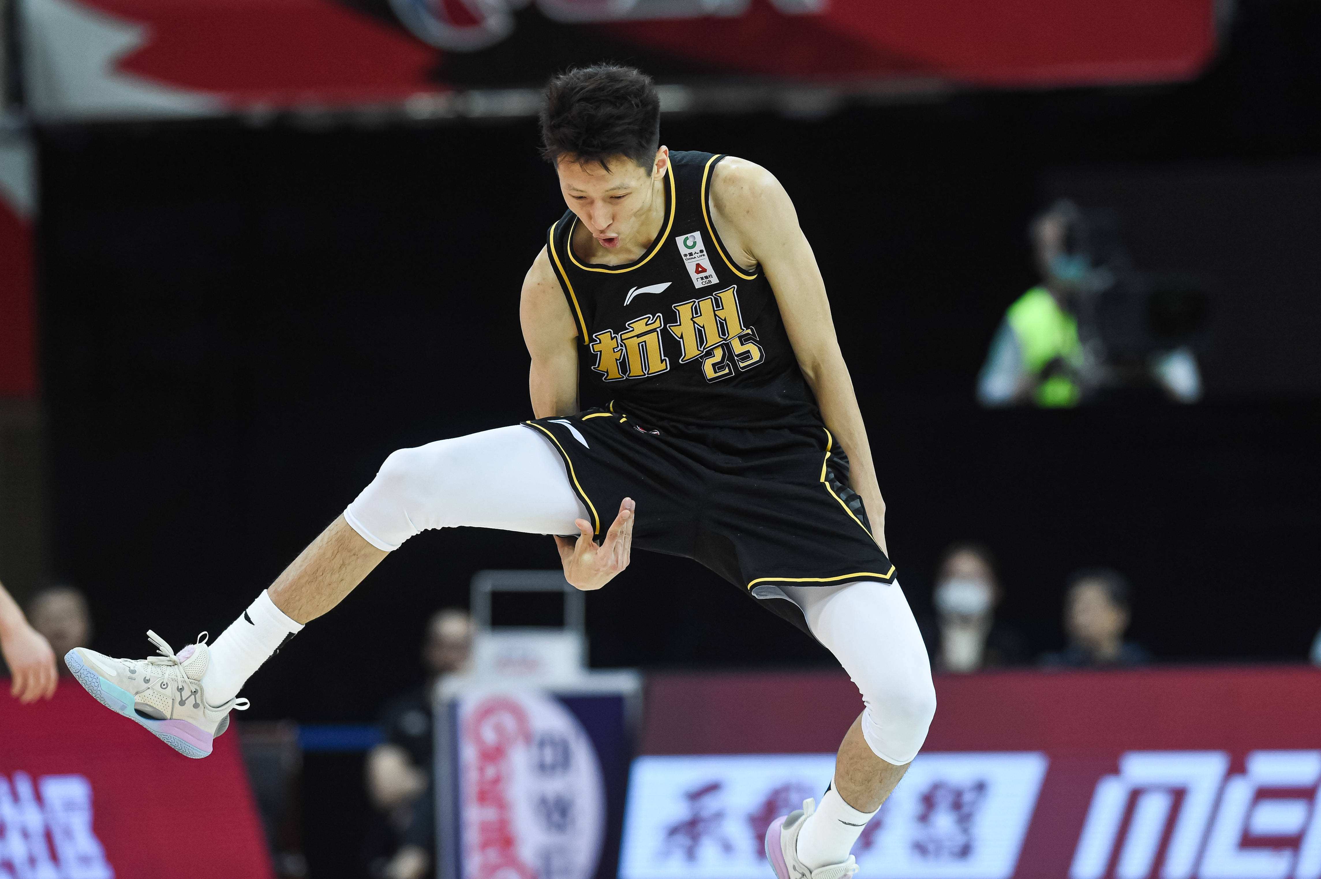 "把赵岩昊惹急的不是杜润旺,而是球迷)