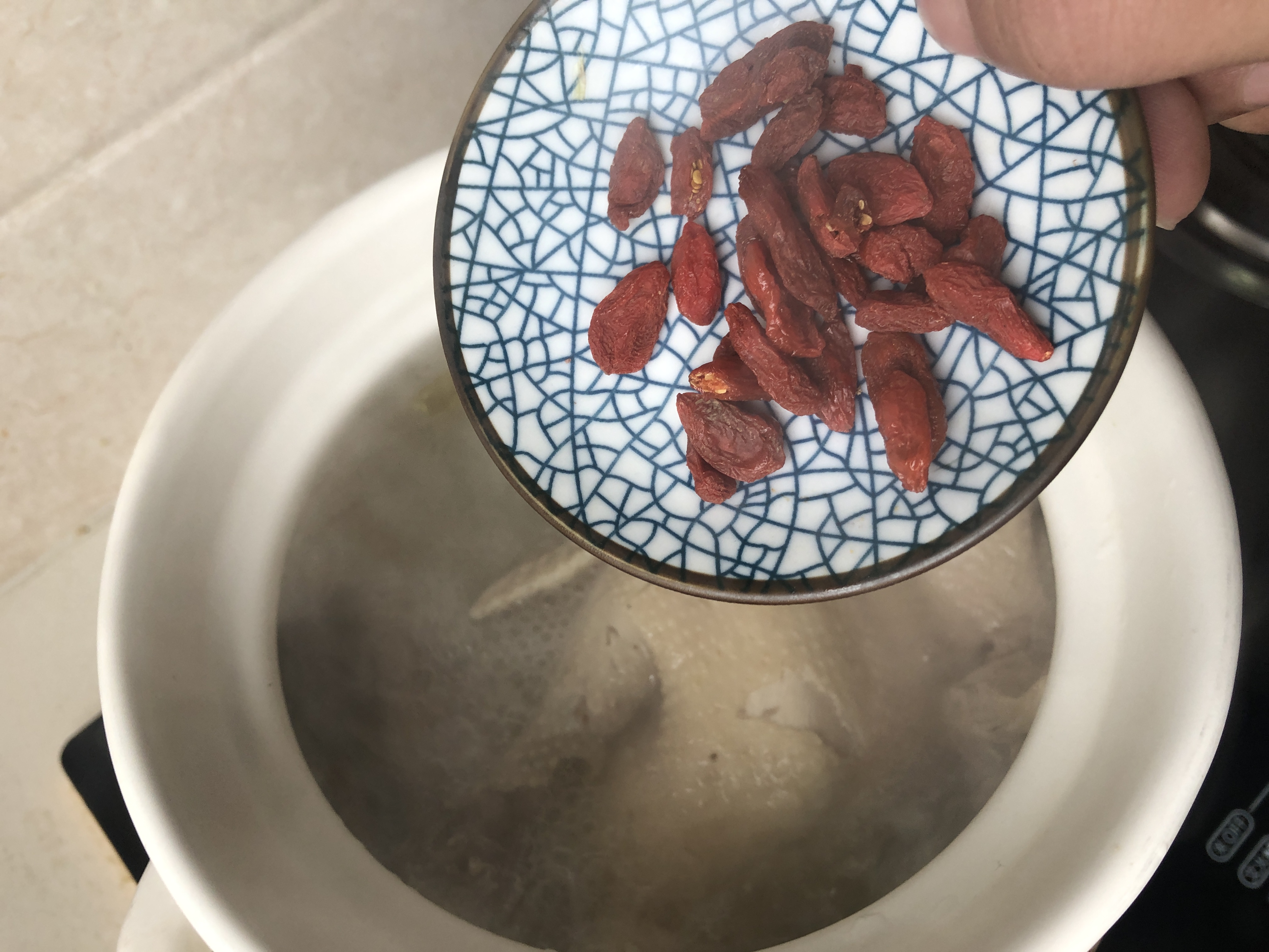 雞湯的燉法,椰子雞湯的做法
