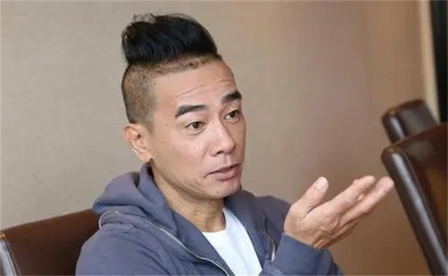 陈小春:用尽毕生找不回被3000元卖掉的亲弟弟,身价上亿又有何用