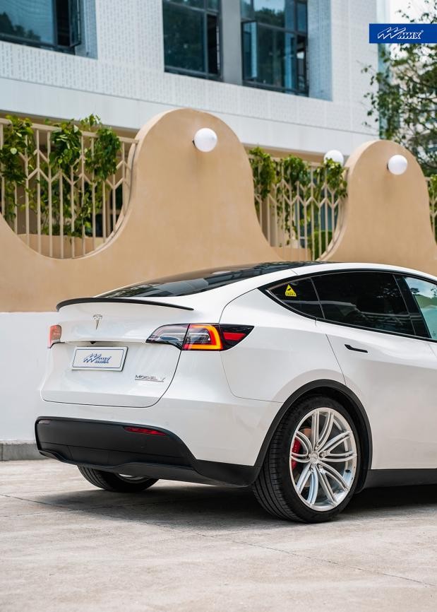 优雅与灵动，特斯拉 Model Y的极简升级设计