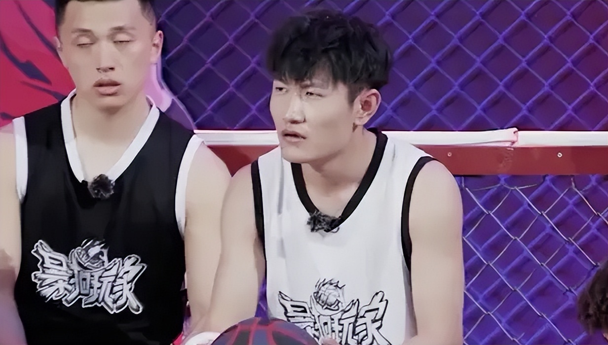 cba全明星为什么不防守（CBA全明星已黔驴技穷：多少人看得昏昏欲睡 李和旭成唯一亮点）