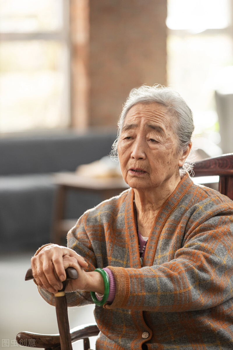 试图破译 COVID-19 与阿尔茨海默病之间的潜在联系