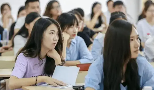 结婚也要有“门槛”，研究生表示，配偶将影响下一代未来