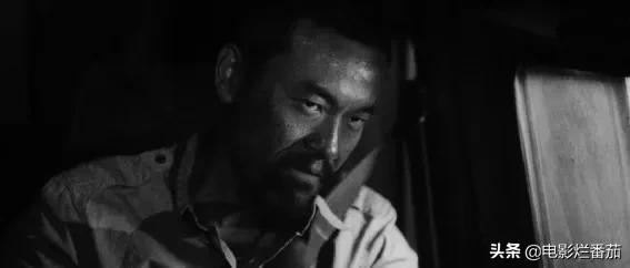 热度第一!这部“迷雾剧场”的开年大剧,凭什么这么豪横?