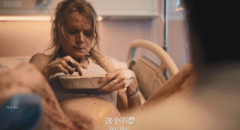 豆瓣9.4、BBC最大尺度的医疗剧，出演了所有社畜的心声
