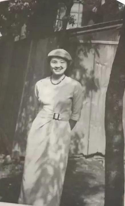 日本99岁尼姑，喝酒吃肉，一生风流，成为偶像觉得愧对中国