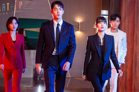 兼具邻家男孩与王子气质，《二十五，二十一》南柱赫必看名作一览