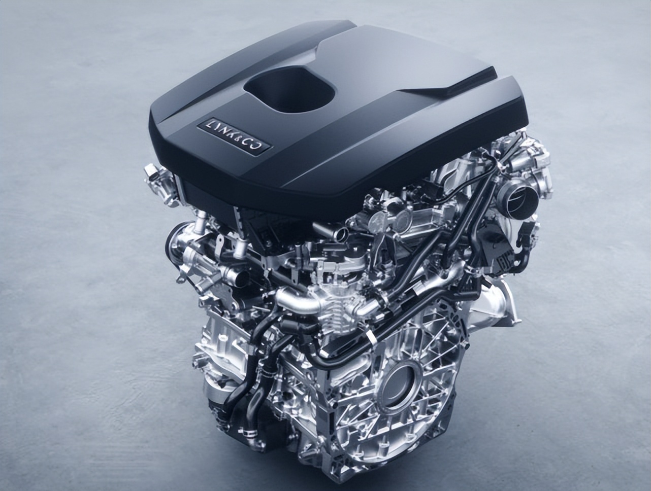 油价飙涨利好混动！领克推智能电混技术，要跟比亚迪掰手腕？