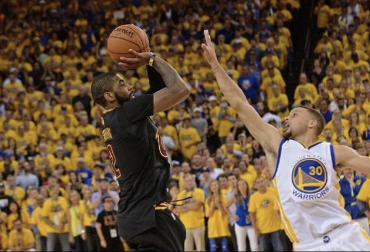 NBA总决赛顶级时刻：凯里·欧文的关键三分球锁定2016年总决赛