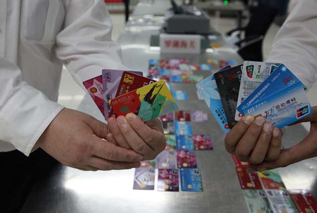 借记卡和信用卡的区别,借记卡和信用卡的区别图片