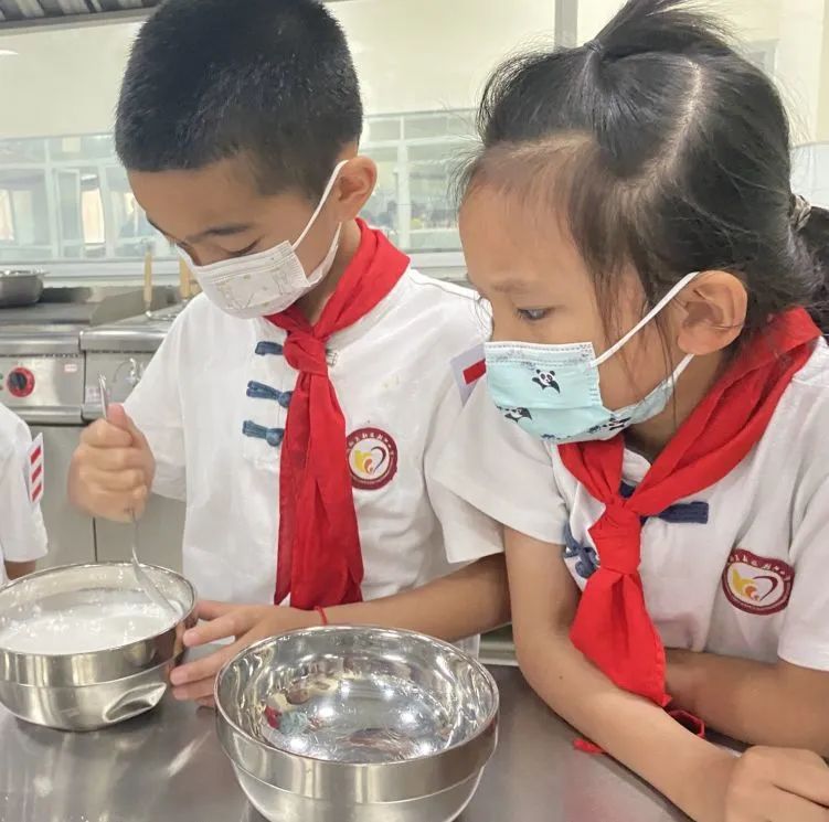 成都高新区朝阳小学深入开展二十四节气之小满有关活动
