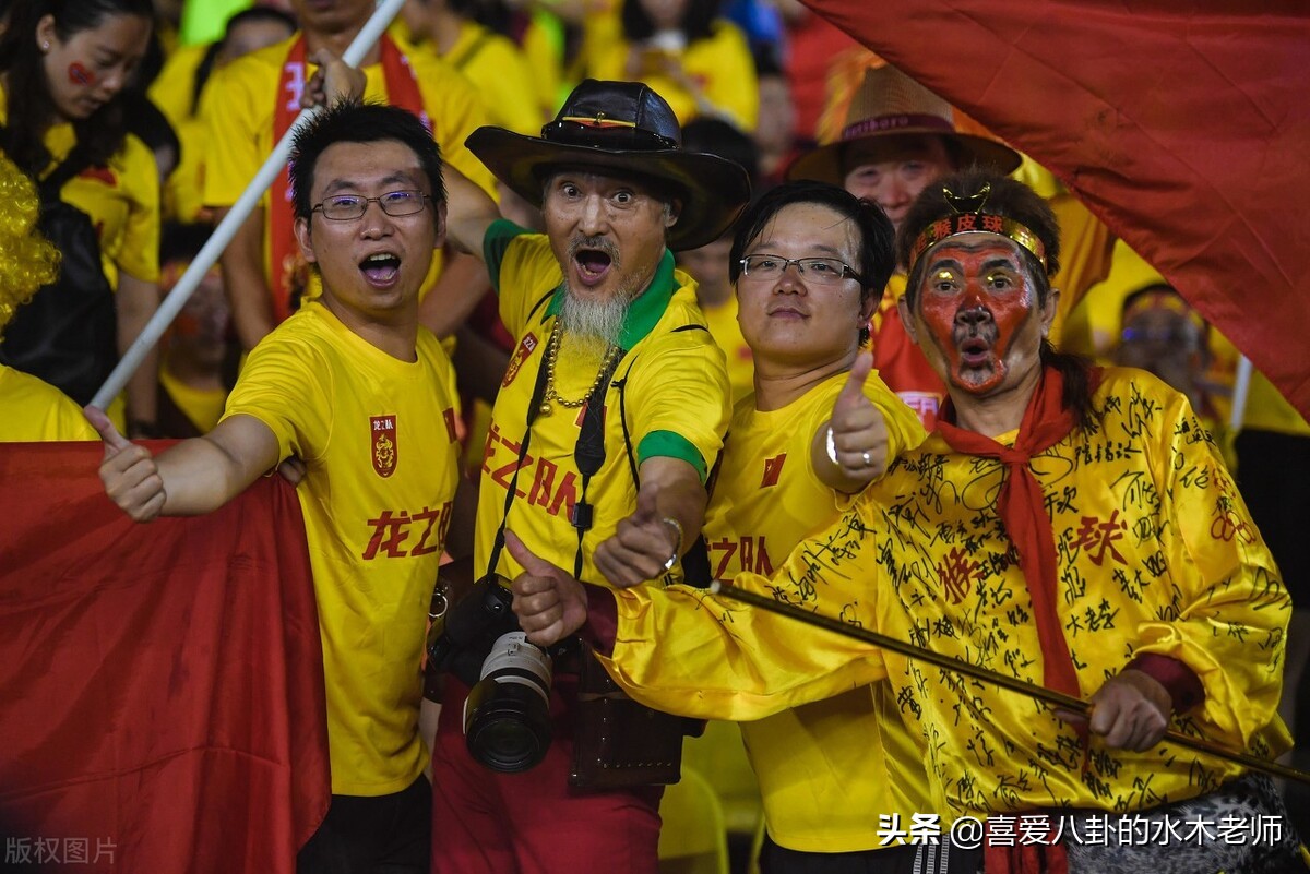 中国举办世界杯为国足(留给中国足球时间不多了 男足只有自己举办世界杯一种理论可以出线)