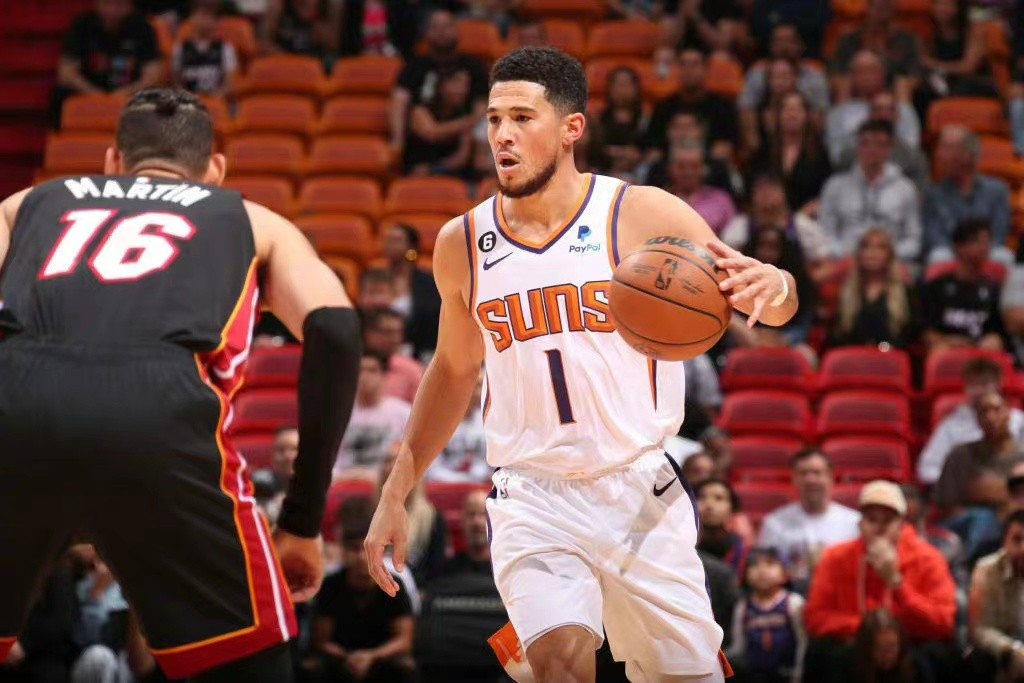 nba球隊為什么投三分（從微不足道的進攻手段，到收割比賽的利器，NBA三分的引進和成長）