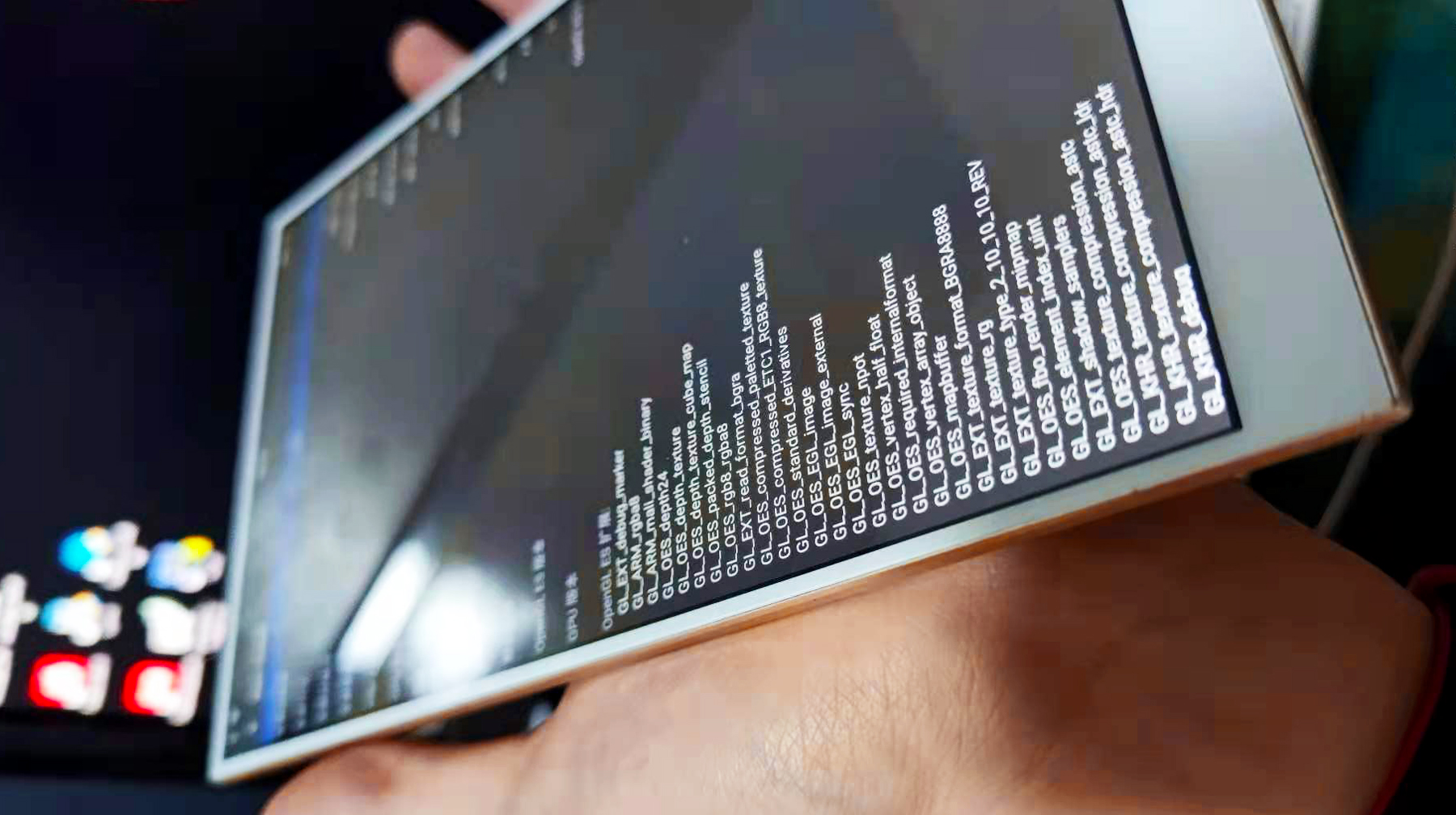 无摄像头的平板电脑，体验海信魔镜f6281，只剩三边等宽的2k屏幕