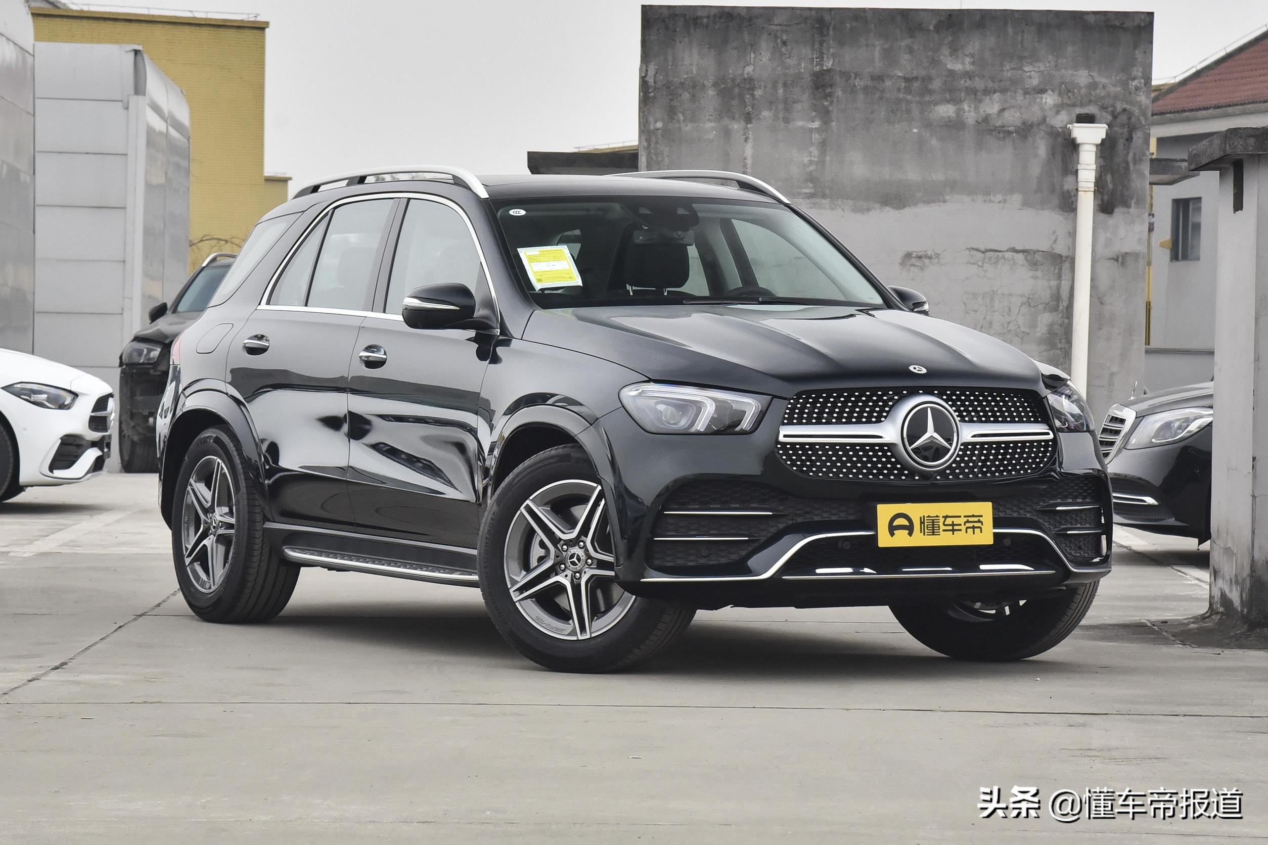 新车 | 内饰换装双联屏，竞争奔驰GLE！新款宝马X6最新谍照曝光