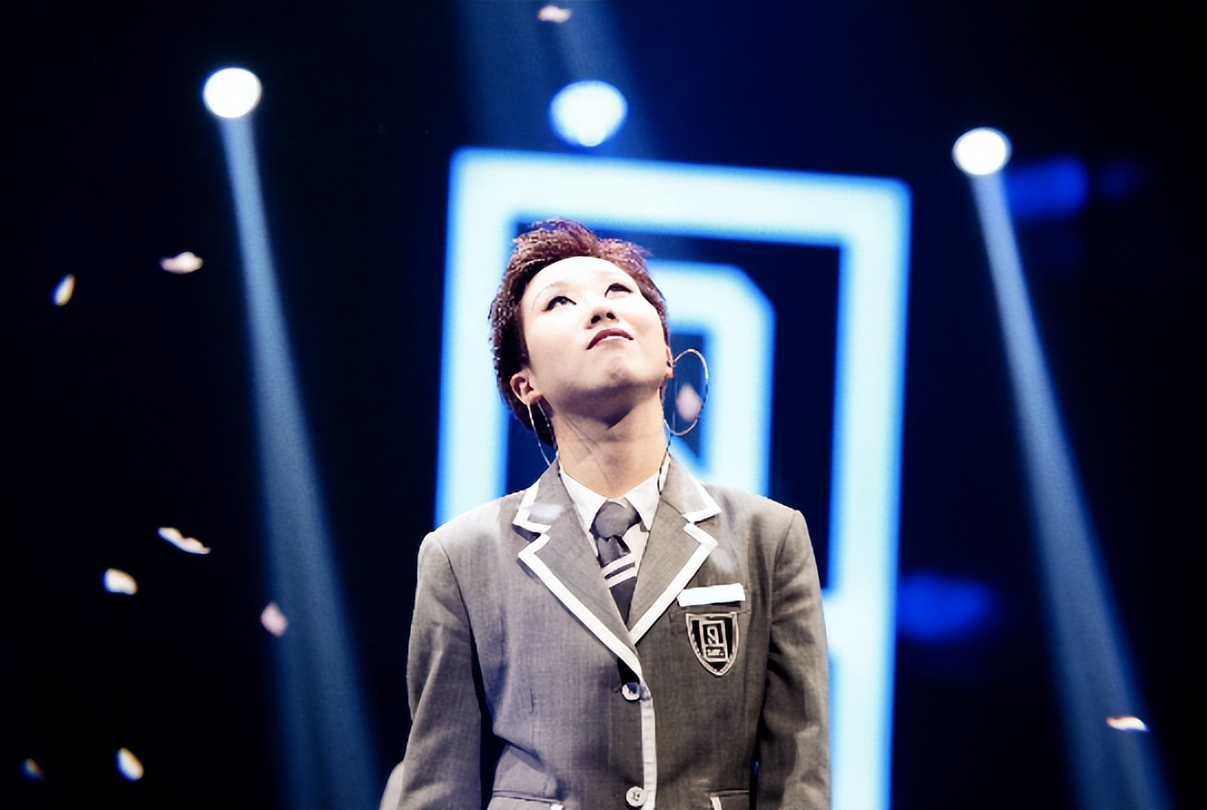 撕开练习生的遮羞布：有的负债累累，有的入狱，赔不起天价违约金