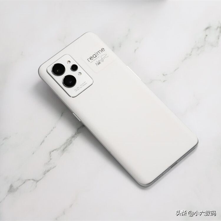 今年6月份，这三款老旗舰机面临清仓，3000元左右预算建议入手