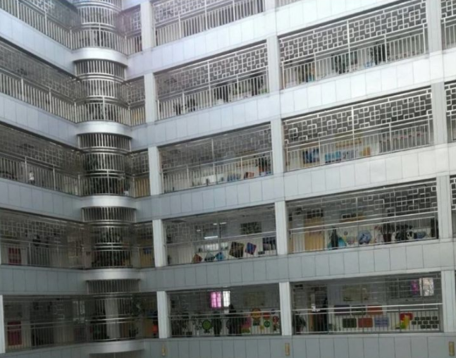 衡水学生亲身经历，讲述高中生22点睡觉将遇到的困难，看得人揪心