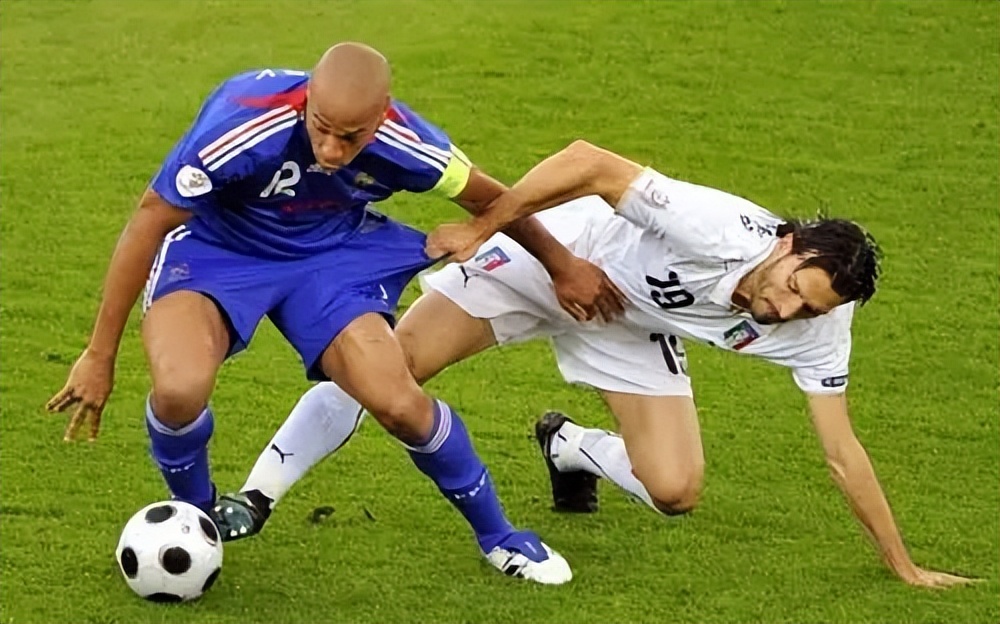 06世界杯决赛解说（点燃世界杯激情的，不止比赛，还有值得铭记的解说名场面）