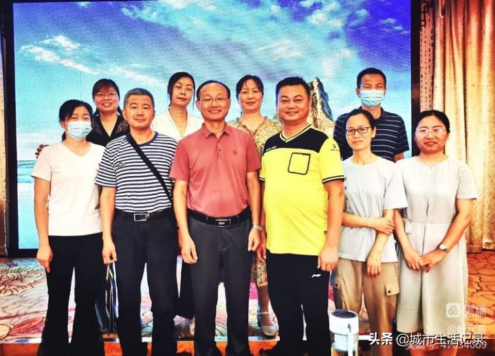 2022年江夏区纸坊街中小学幼儿园骨干教师培训纪实