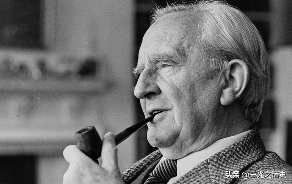 如果没看出西方人对东方的恐惧，那么你就不算看懂《指环王》