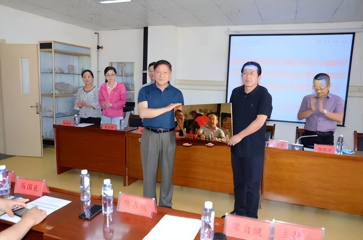 省人民医院普外二科与州人民医院医联体授牌签约仪式顺利举行