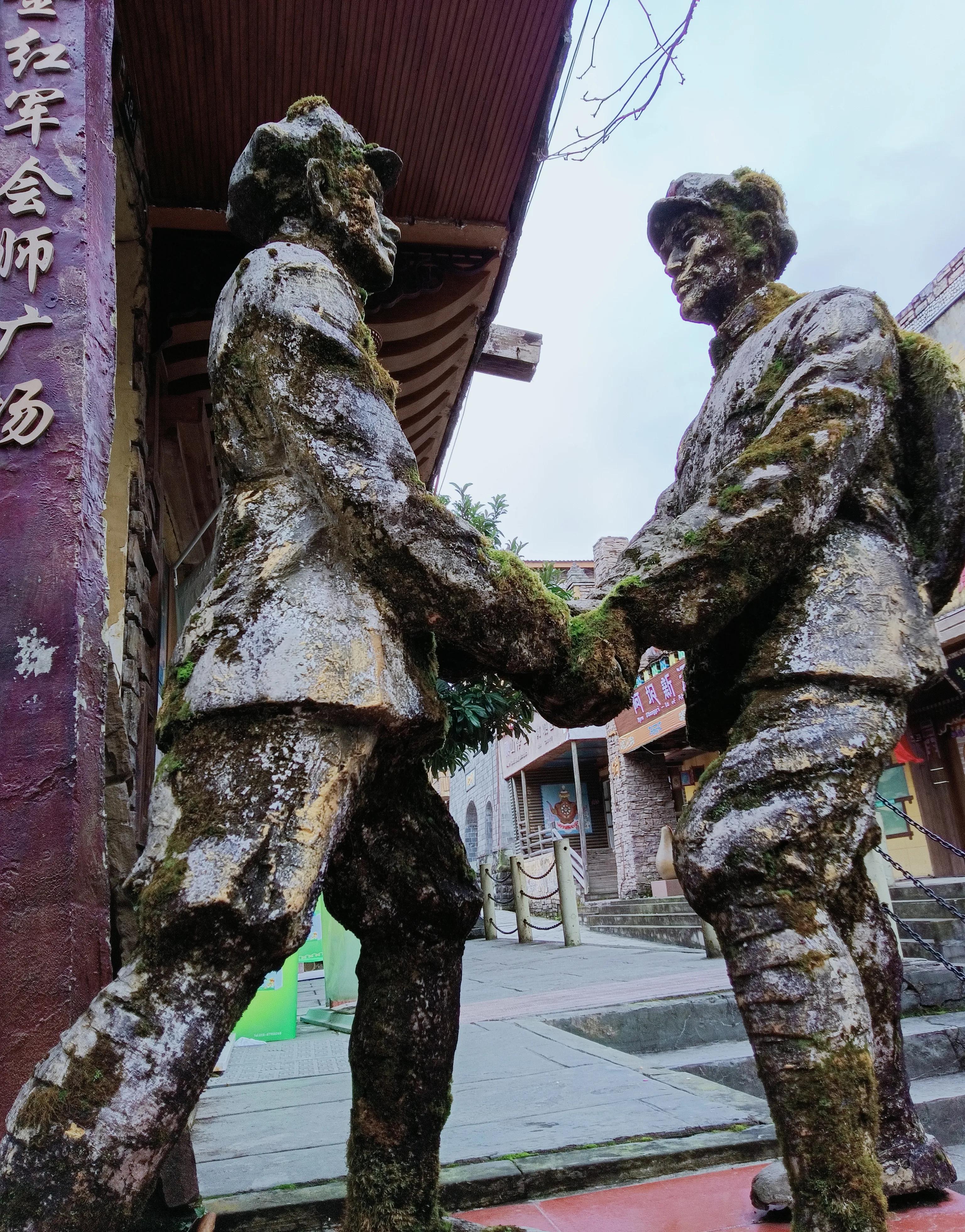 都江堰南桥老街(胜地寻踪：民族地区的一个古镇，原来是都江堰的一个乡（多图）)