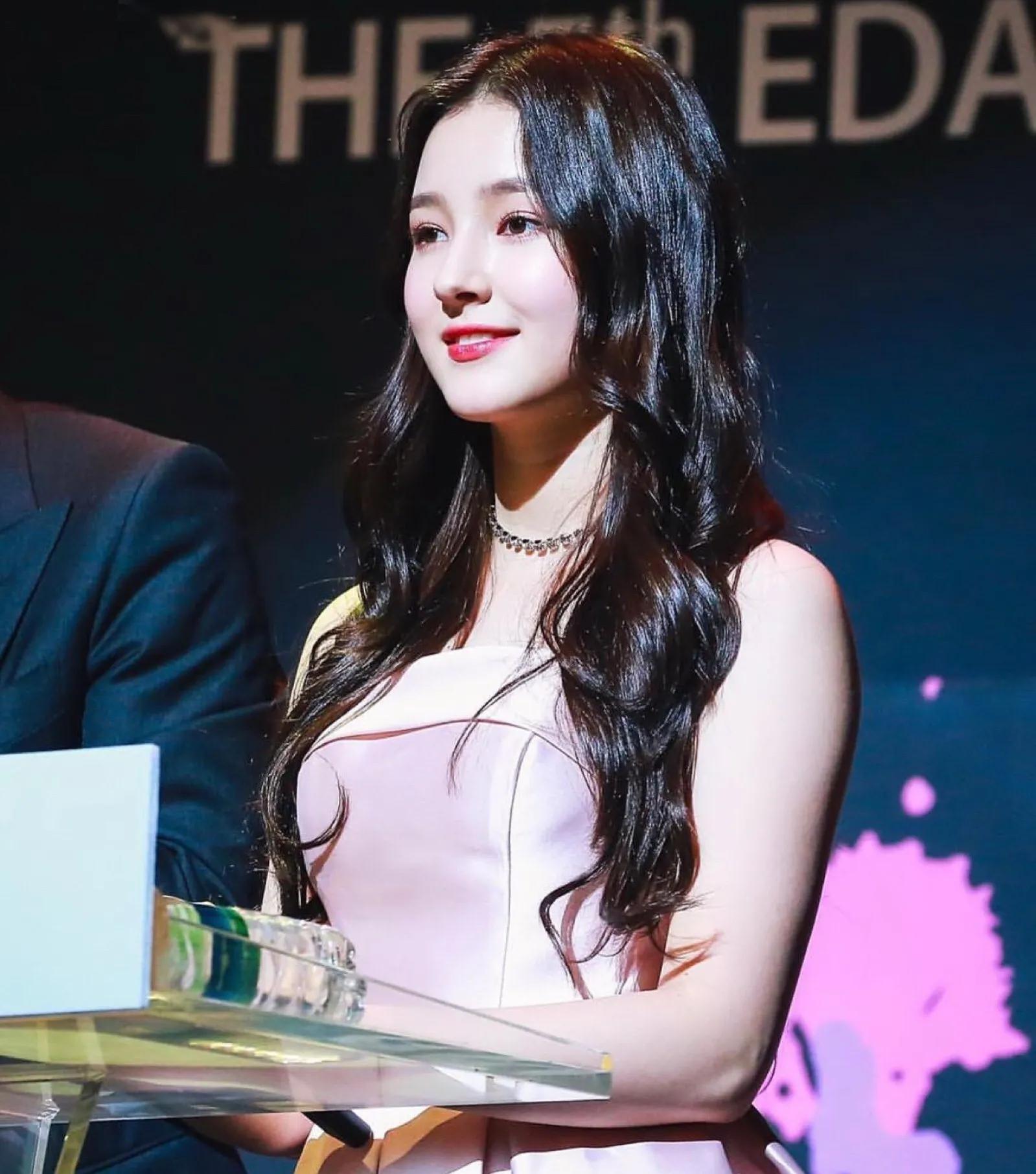 韩国第一微胖女神李承利