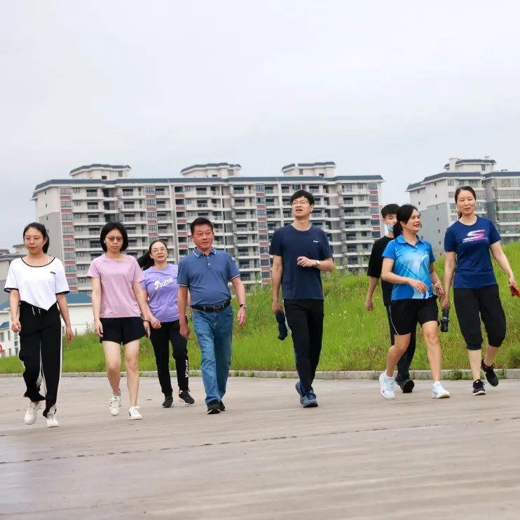 <第722期>蒙山县检察院开展2022年迎“五·一”职工绿色健步走活动