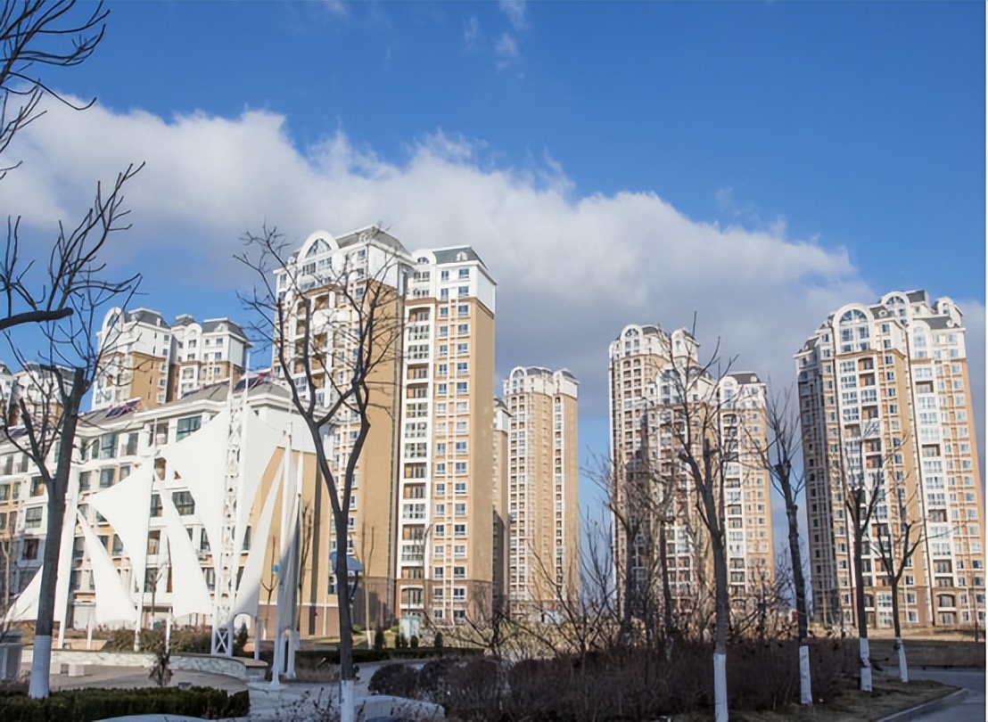 住房公积金自己交1250元，公司交1250元，在国内属于什么水平？