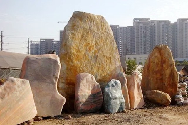 内蒙古贪官花2000万买石头，虚假报销46万，儿子生活费也公款报销