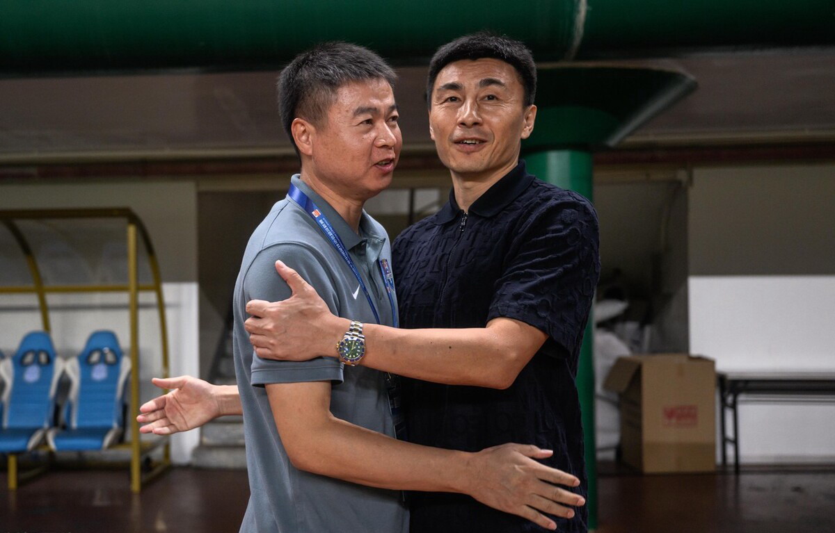 哪里能看廣州足球直播（央視不轉(zhuǎn)，這3大平臺(tái)直播中超廣州德比，菜雞互啄！鄭智PK李瑋峰）