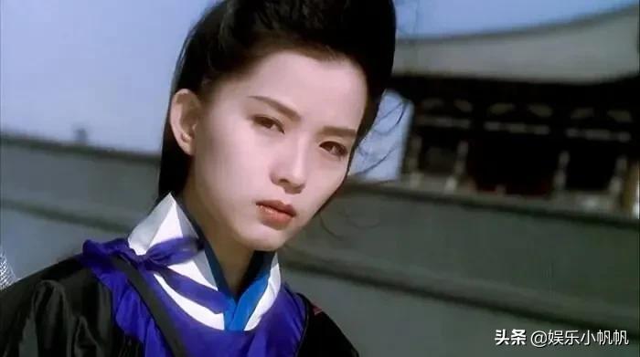 叶全真终于又发纯素颜照了，竟然吹出了高颅顶，网友：头发好精致