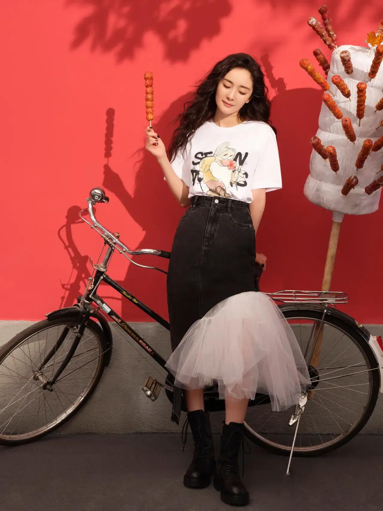 张天爱、杨幂杂志大片，清纯唯美，炫彩多姿