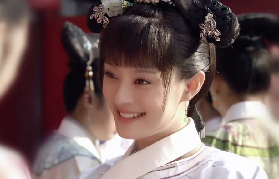 比如《理想之城》《安家》,作品都没能顺利出圈,不知这次孙俪接的是