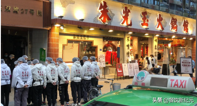 盘点2021年10大网红火锅，有的靠老板娘颜值走红，各个身怀绝技