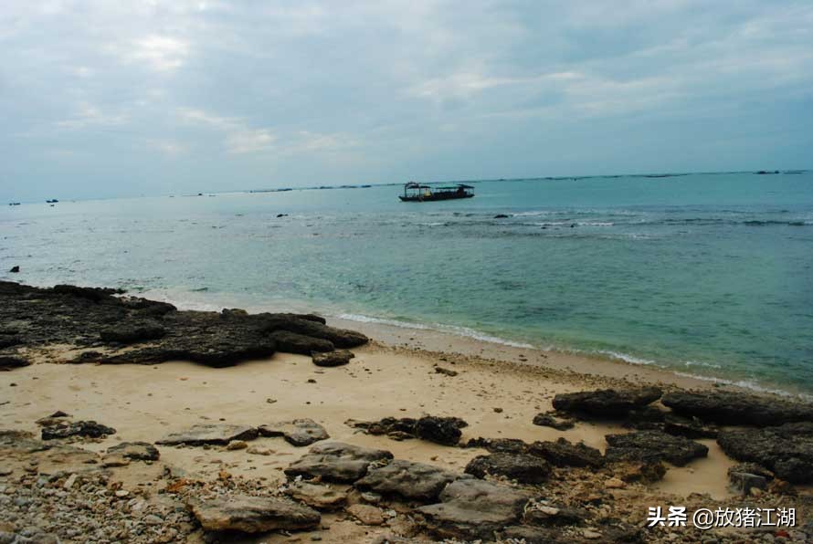 三亚西岛，在历史的宁静中抚摸下雄浑唯美的海滨画卷