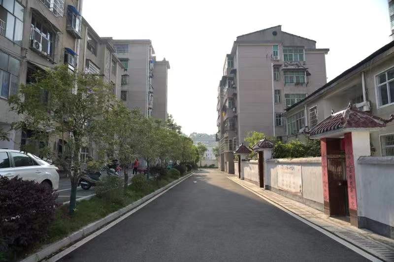 咸宁市咸安区高质量推进老旧小区改造 今年惠及4936户