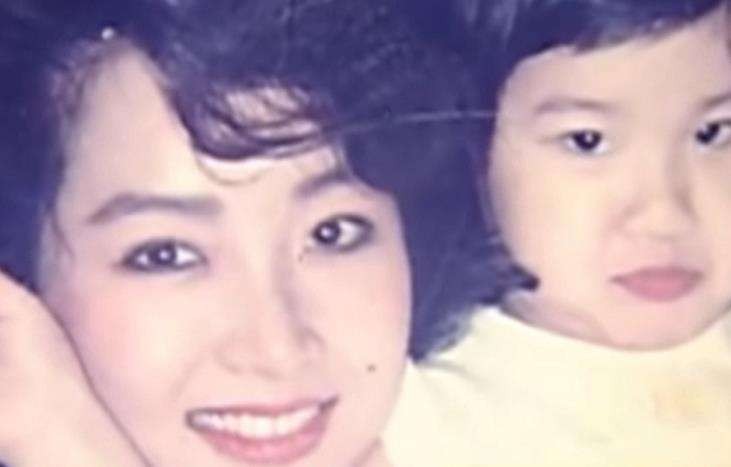 恬妞：有两段刻骨铭心的爱，今64岁仍然单身，35岁女儿成她烦恼