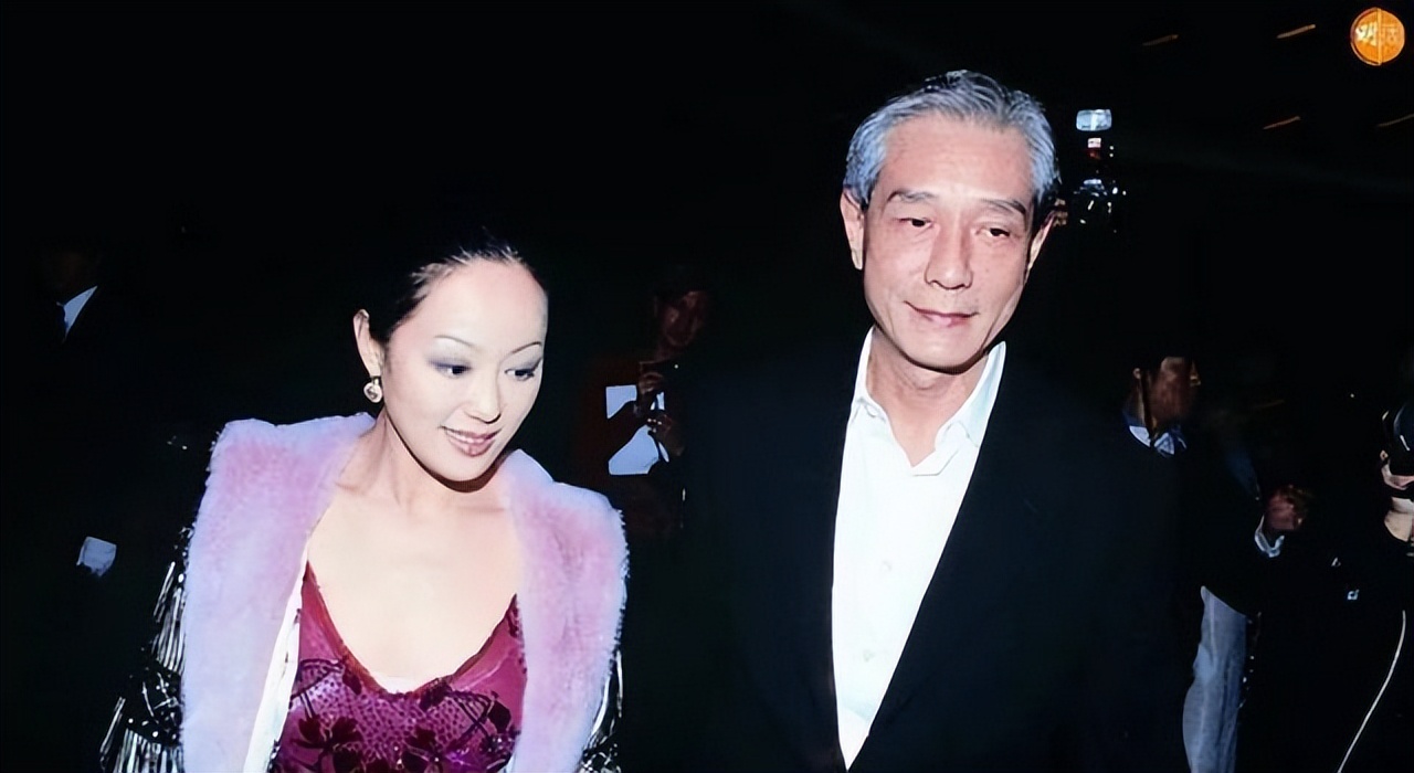 **后,章小蕙与富豪陈曜旻开始来往,可这位担保人同样卷入了债务危机